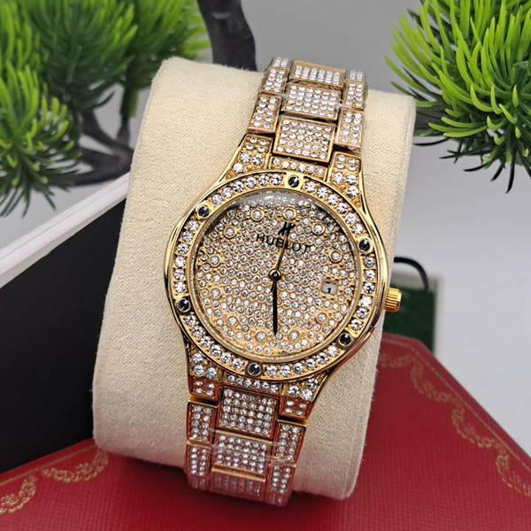 hublot women1 Hublot Chain Stone Wristwatch for Women